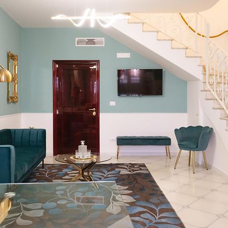 Albergo Diffuso Dimora Rossi Charme B&B Turi Exterior foto
