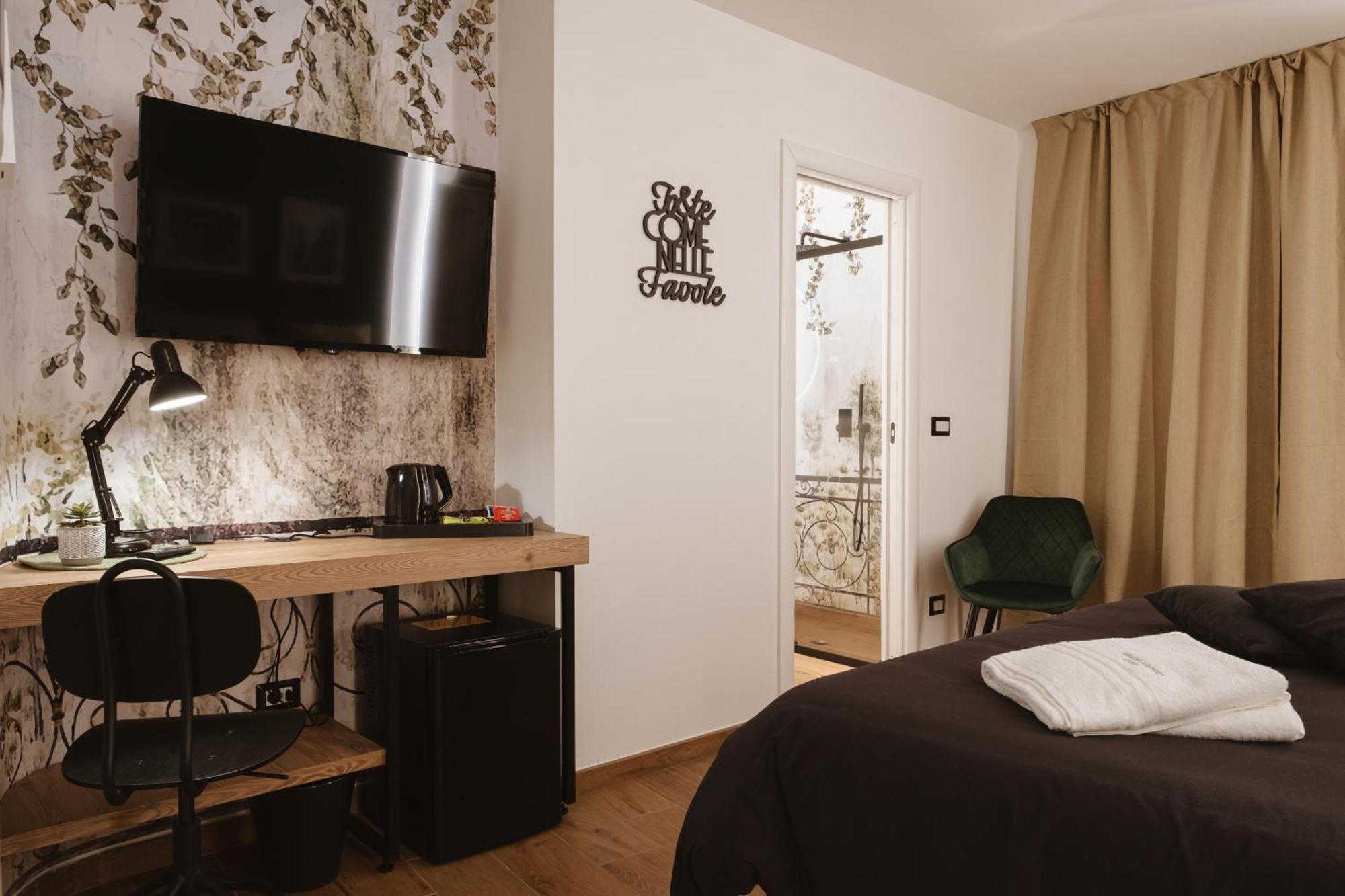 Albergo Diffuso Dimora Rossi Charme B&B Turi Exterior foto
